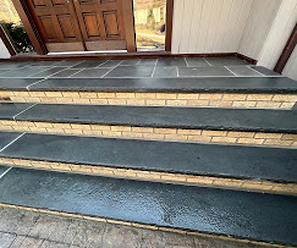 Finished bluestone front entry steps masonry work